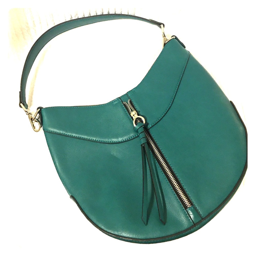 Medium size teal leather purse
